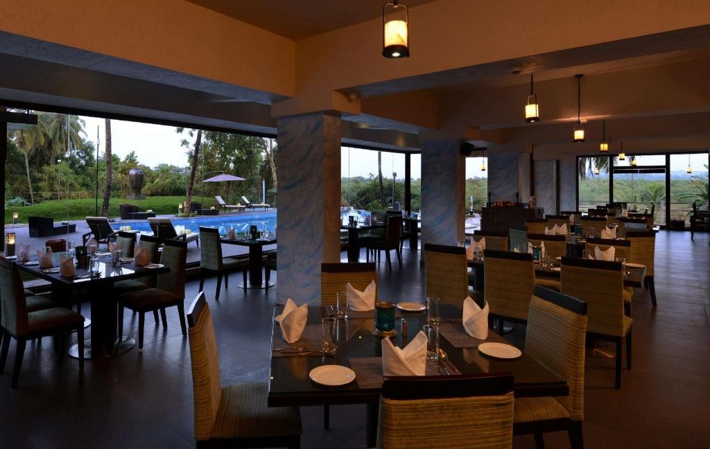 Golden Tulip Goa Candolim  Dining  Restaurant 4
