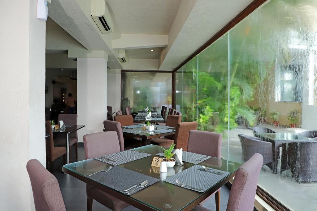 Golden Tulip Goa Candolim  Dining  Dining Image 15 15