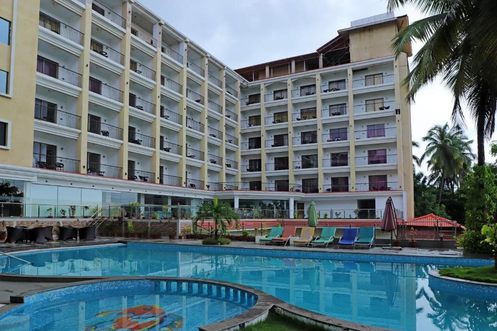 Golden Tulip Goa Candolim  Property Views  Exterior View 15