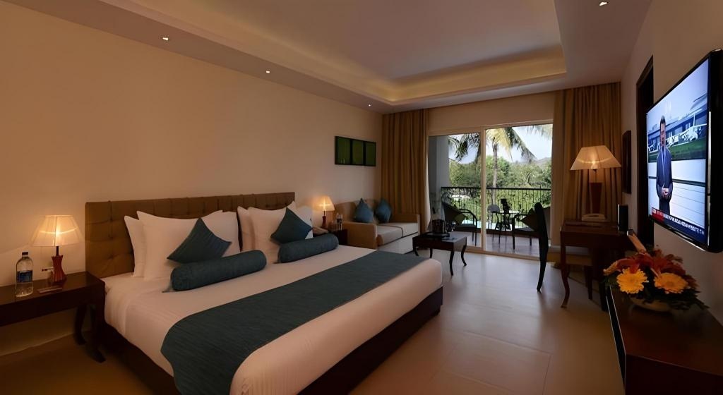 Golden Tulip Goa Candolim  Rooms  Rooms Image 2 2