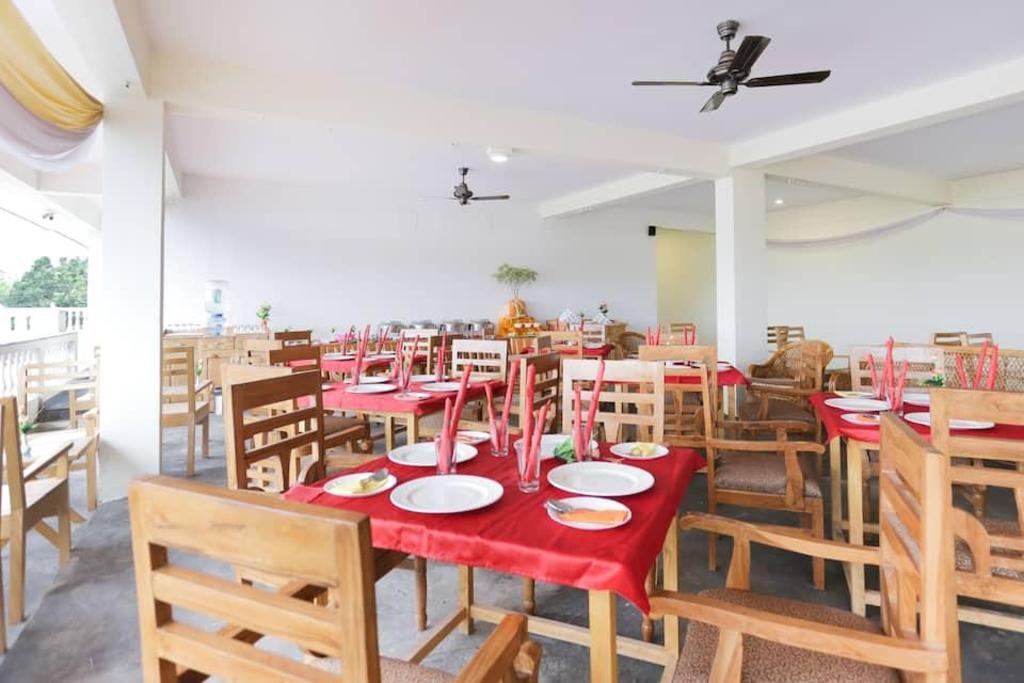 Aarya Boulevard  Dining  Dining Image 4 4