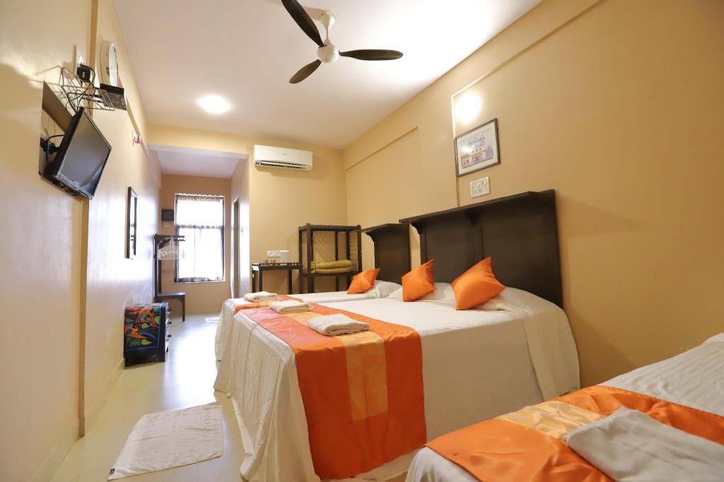 Dimar Beach Hotel  Rooms  Quadruple Room Bed 3