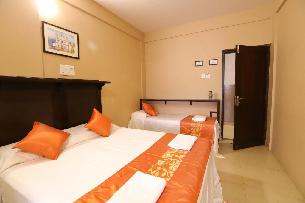 Dimar Beach Hotel  Rooms  Triple Room Bed 9