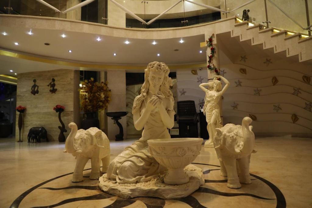 Grandeur De Sanchi Resort  Property Views  Entrance 1