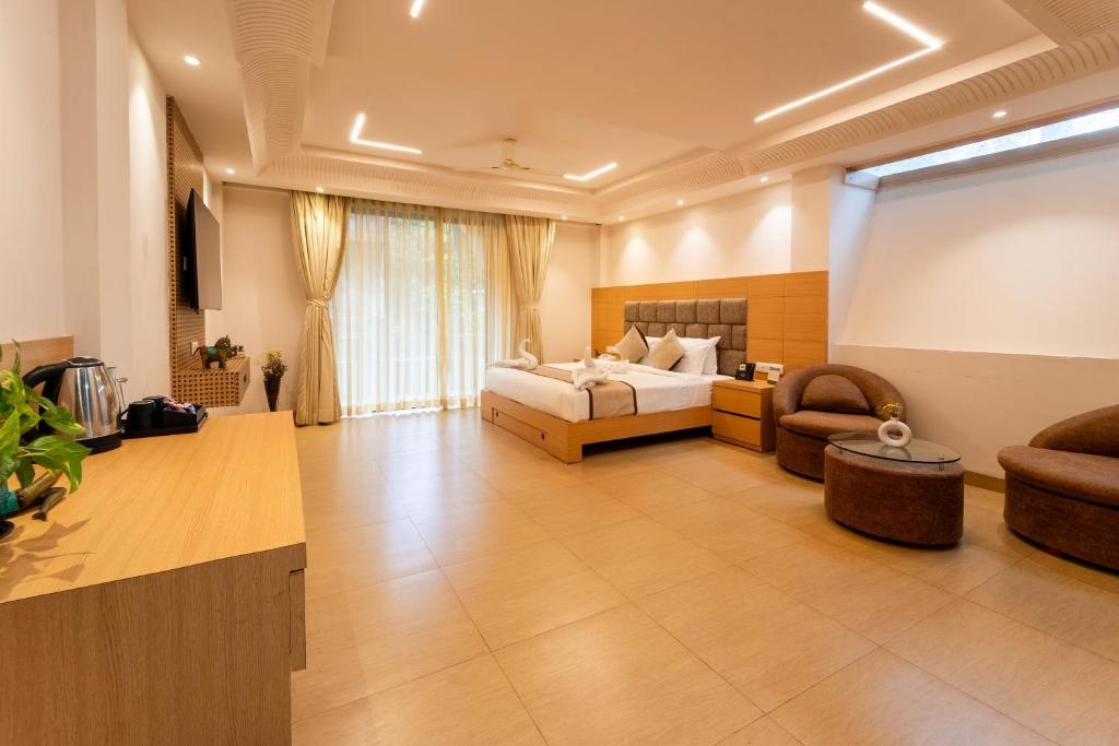 Grandeur De Sanchi Resort  Rooms  Deluxe Suite 3