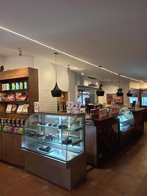 Resort Park Avenue  Dining  Food And Beverages 2