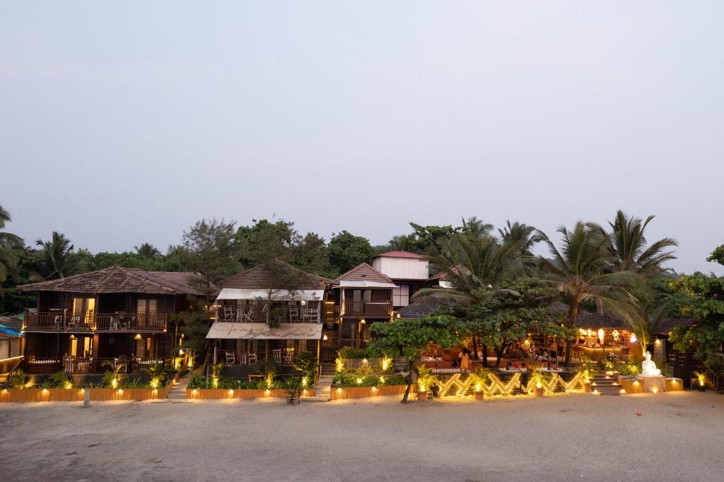 SinQ Beach Morjim  Dining  Restaurant 5