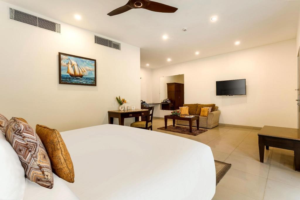 Bogmallo Beach Resort  Rooms  Deluxe Hill View Guestroom 9