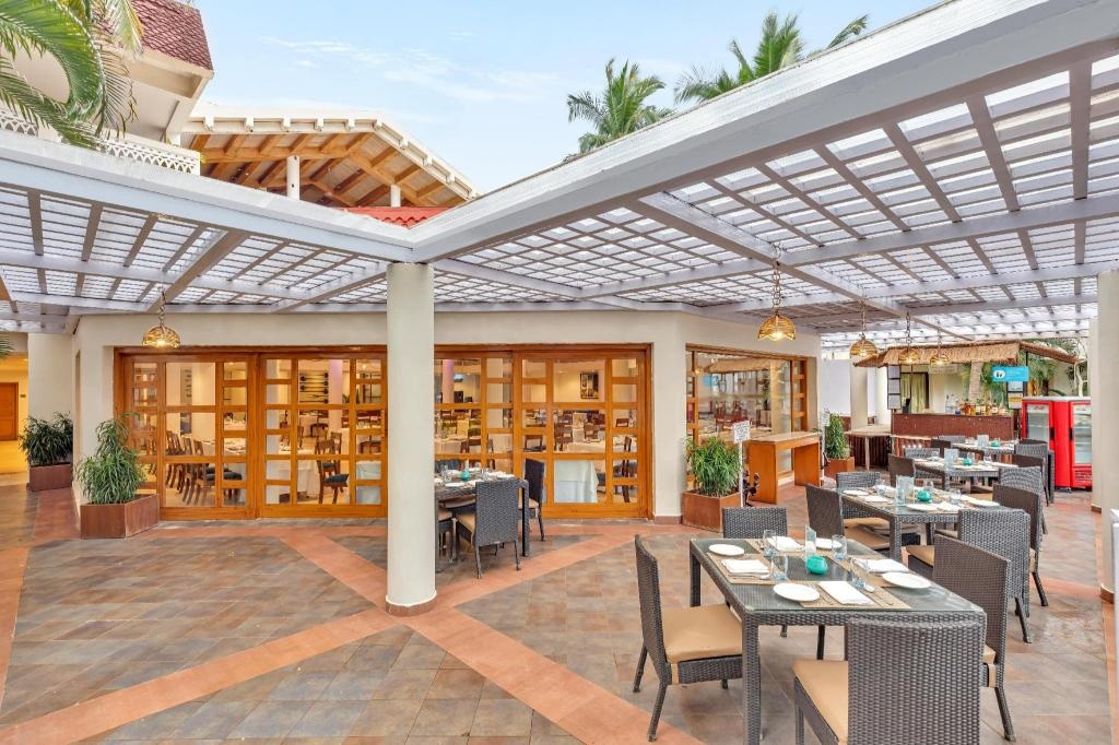 Club Mahindra Varca Beach Resort  Dining  Restaurant 6