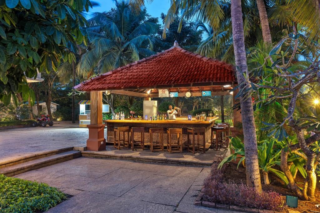 Club Mahindra Varca Beach Resort  Facilities  Barlounge 25