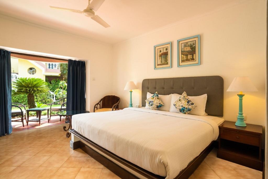Coconut Grove Beach Resort  Rooms  Rooms Image 1 1