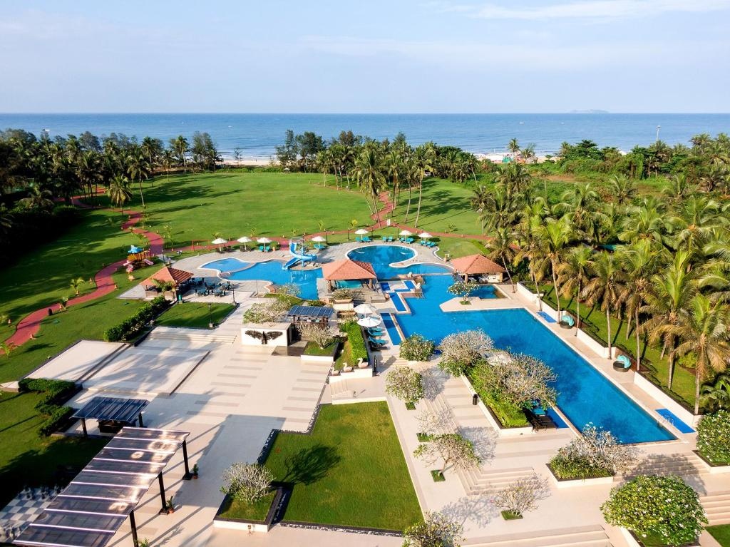 The Kenilworth Resort Spa Goa  Facilities  Beach 8