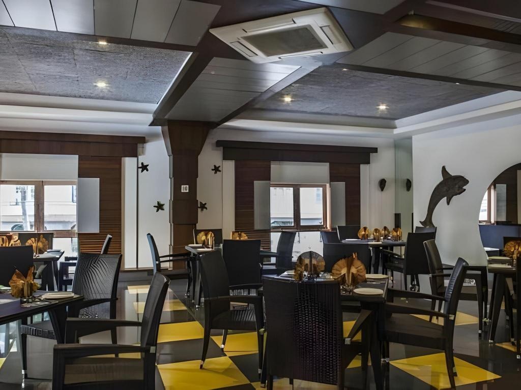 Nanu Beach Resort Spa Betalbatim  Dining  Dining Image 4 4