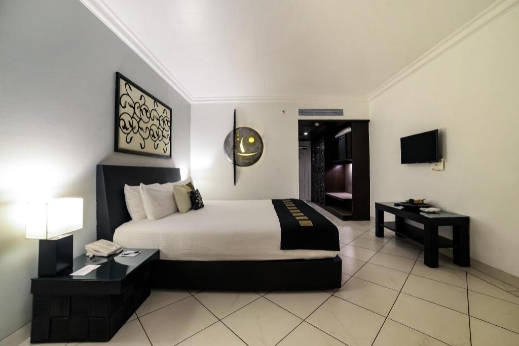 The Zuri White Sands Goa Resort Casino  Rooms  Superior Room Guestroom 11
