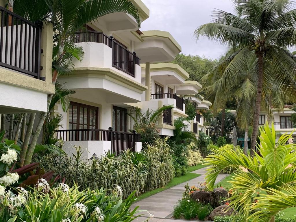 Sonesta Inns Beach Resort  Property Views  Exterior View 2