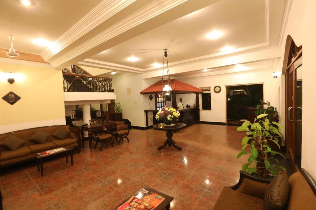 Sonesta Inns Beach Resort  Property Views  Lobby 1