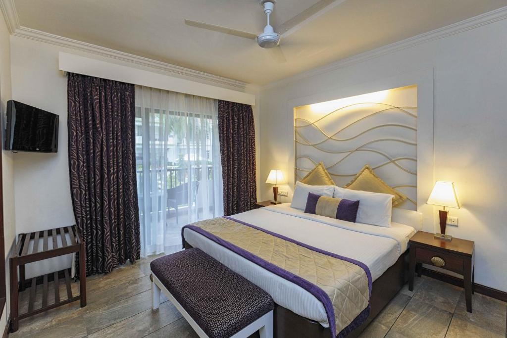 Sonesta Inns Beach Resort  Rooms  Rooms Image 2 2