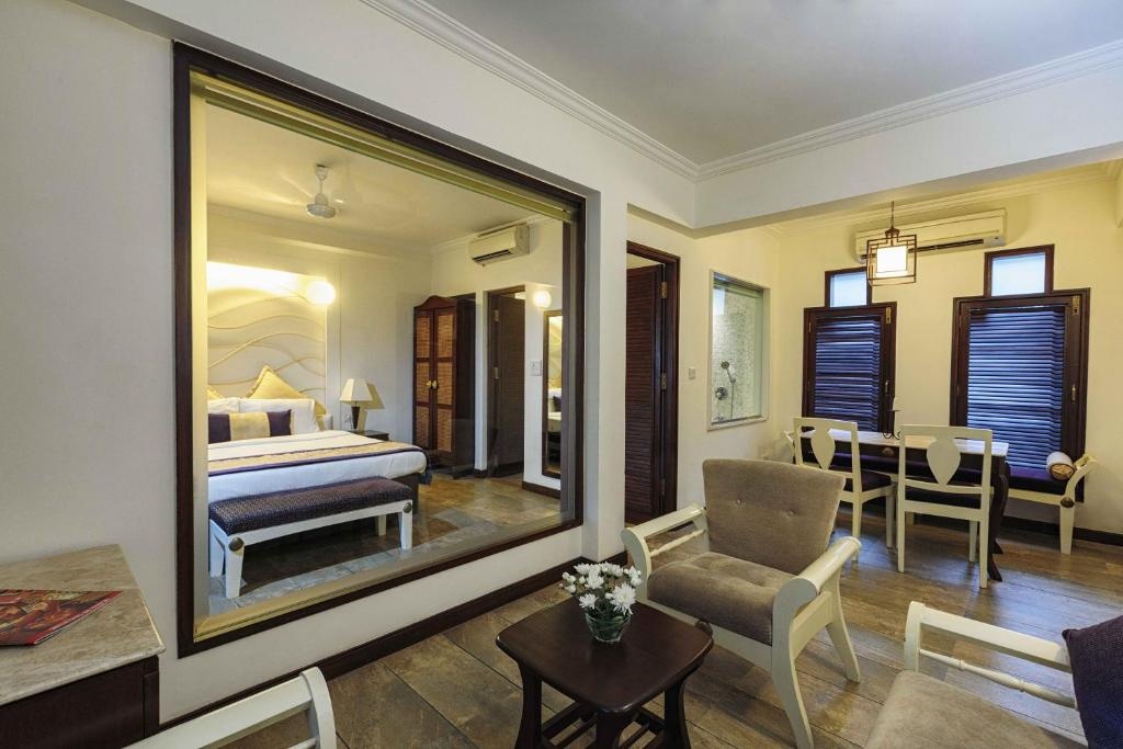Sonesta Inns Beach Resort  Rooms  Rooms Image 3 3