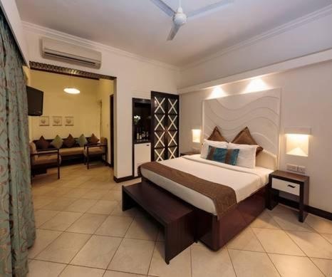 Sonesta Inns Beach Resort  Rooms  Rooms Image 5 5