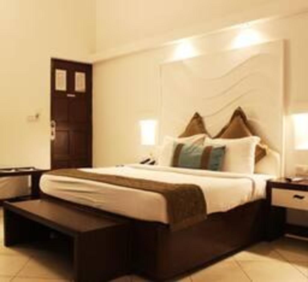 Sonesta Inns Beach Resort  Rooms  Rooms Image 7 7