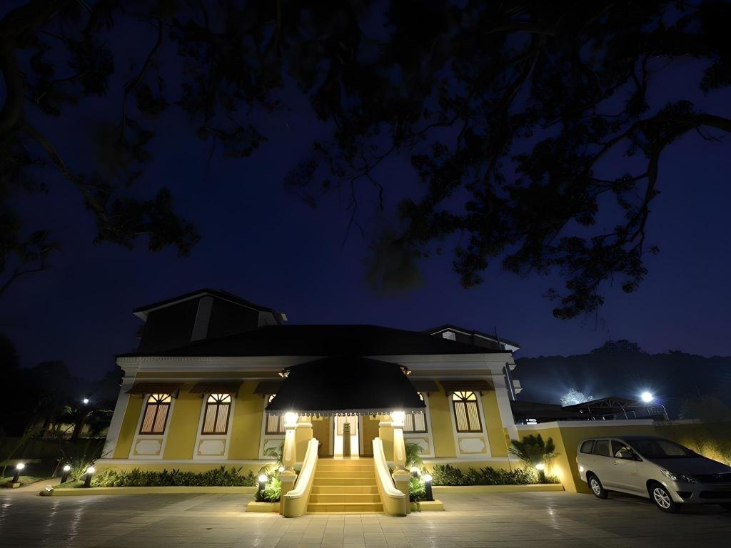 Deltin Suites  Property Views  Exterior View 1