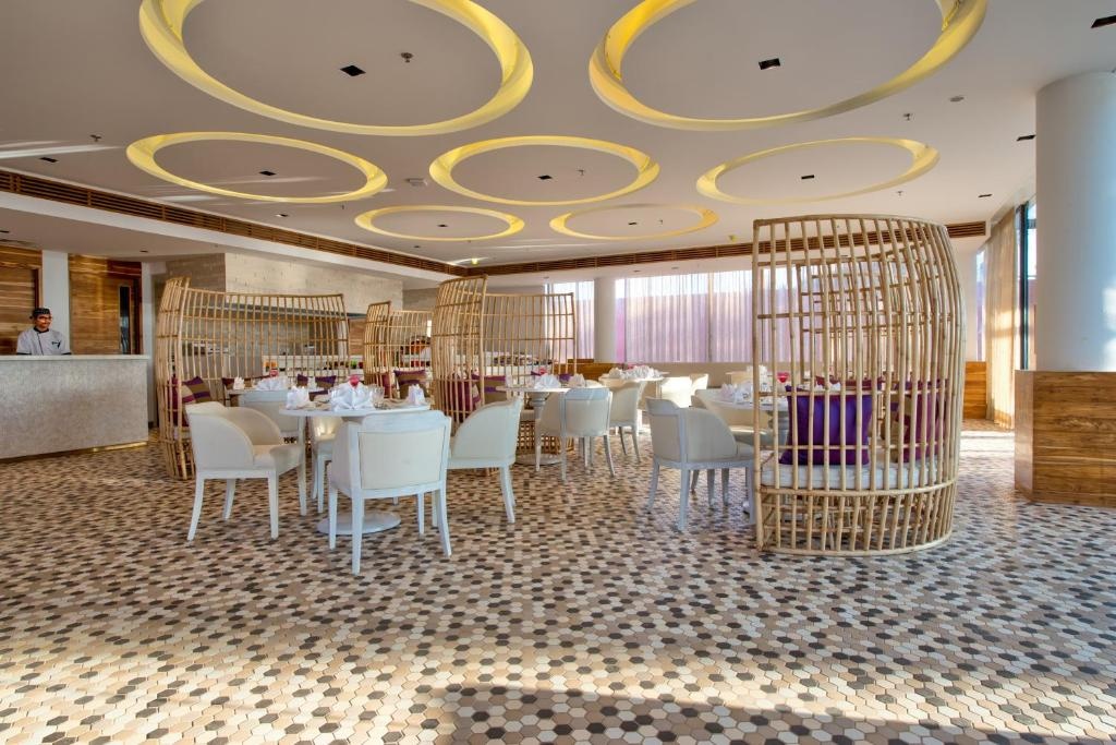 Azaya Beach Resort  Dining  Restaurant 6