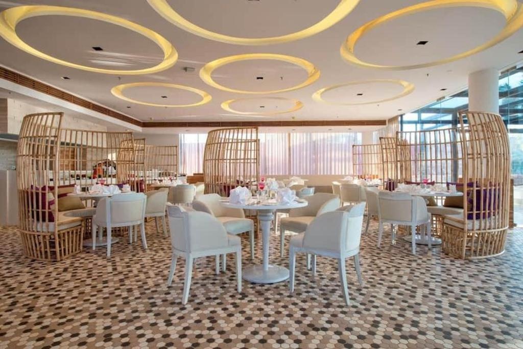 Azaya Beach Resort  Dining  Dining Image 14 14