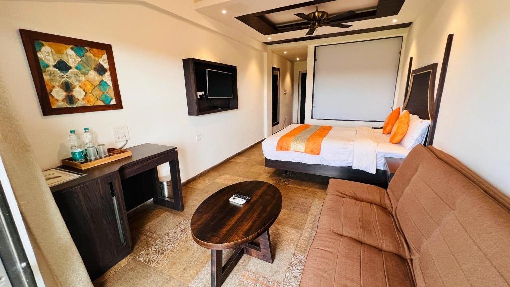 Rahi Resort De Crossroads  Rooms  Superior Queen Room Plan 7