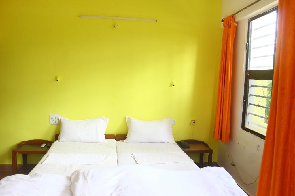 Poonam Village Resort  Rooms  AC Deluxe Room 4