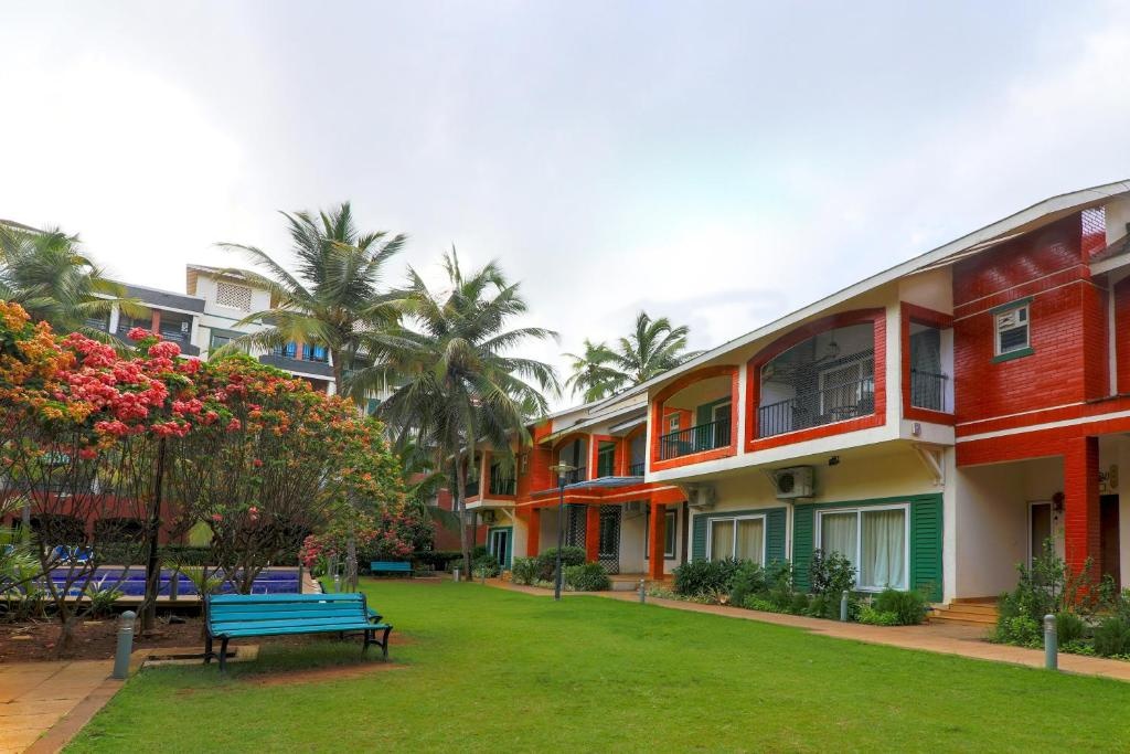 Royale Holiday Villa 4 Bedrooms Baga  Facilities  Garden 16
