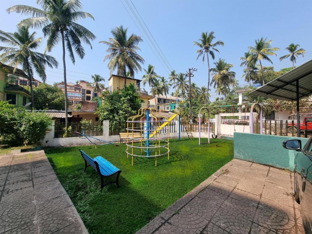 Royale Holiday Villa 4 Bedrooms Baga  Facilities  Playground 23