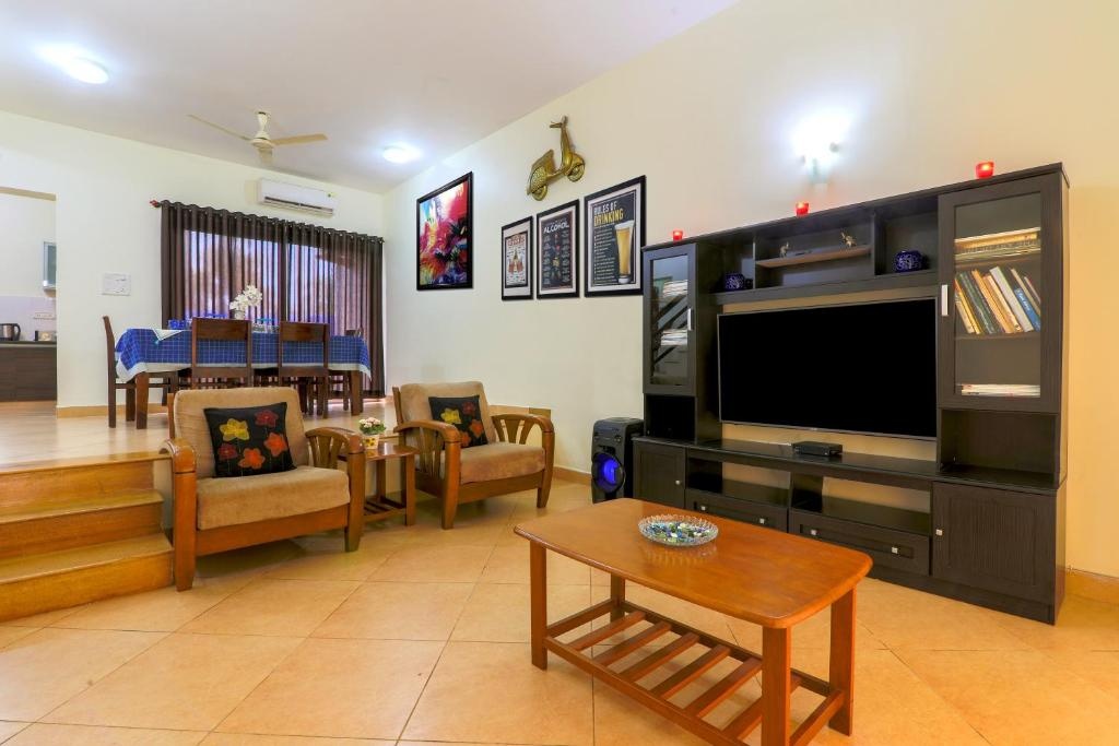 Royale Holiday Villa 4 Bedrooms Baga  Rooms  Rooms Image 4 4