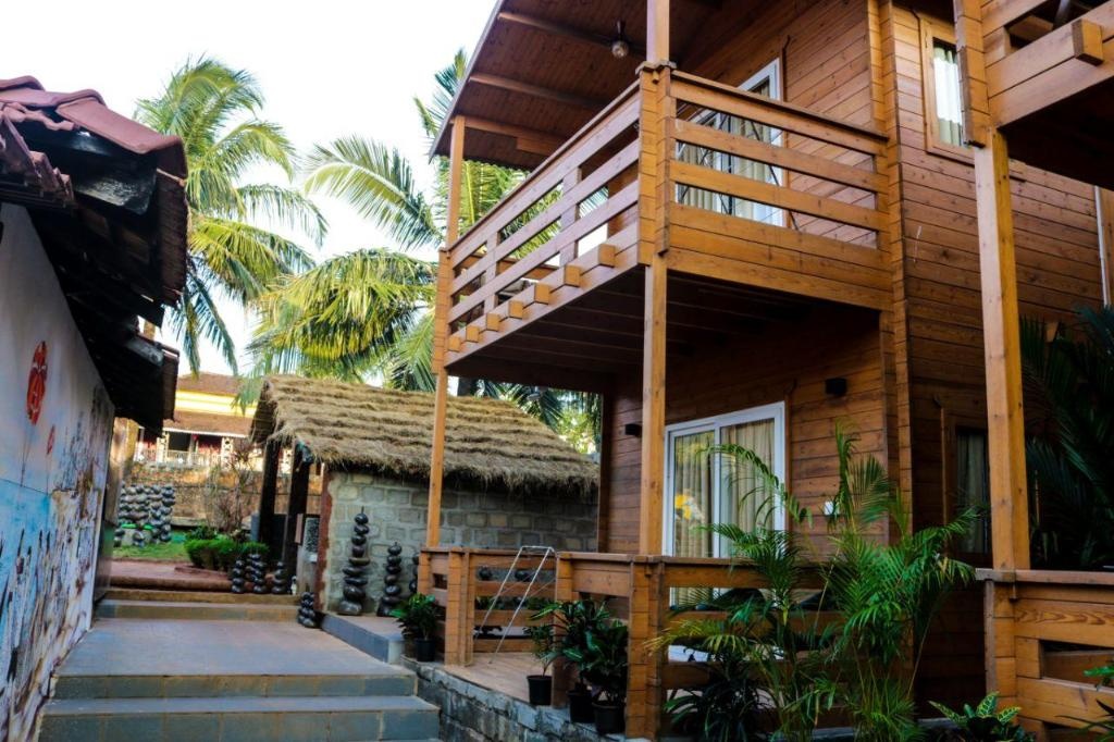 18 Degrees Beach Resort  Rooms  Rooms Image 2 2