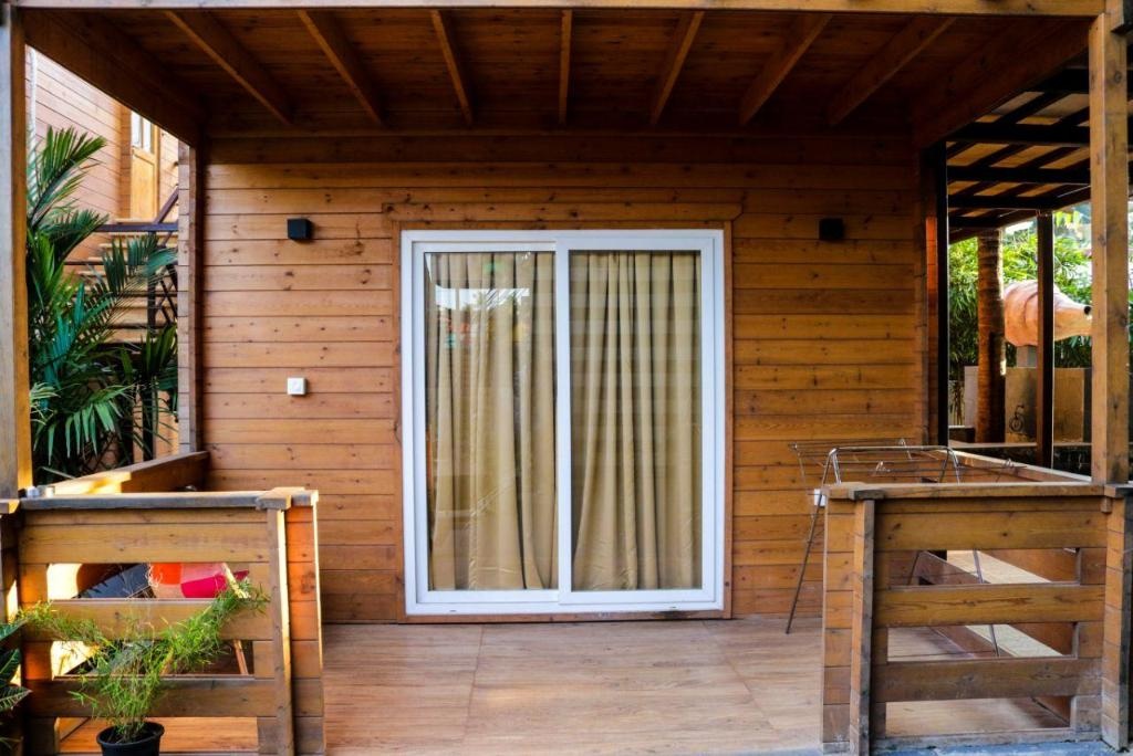 18 Degrees Beach Resort  Rooms  Rooms Image 3 3