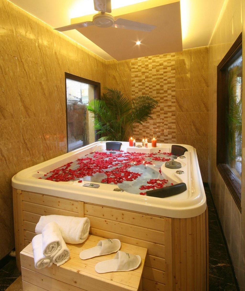 Resort De Alturas  Facilities  Hot Tub 2