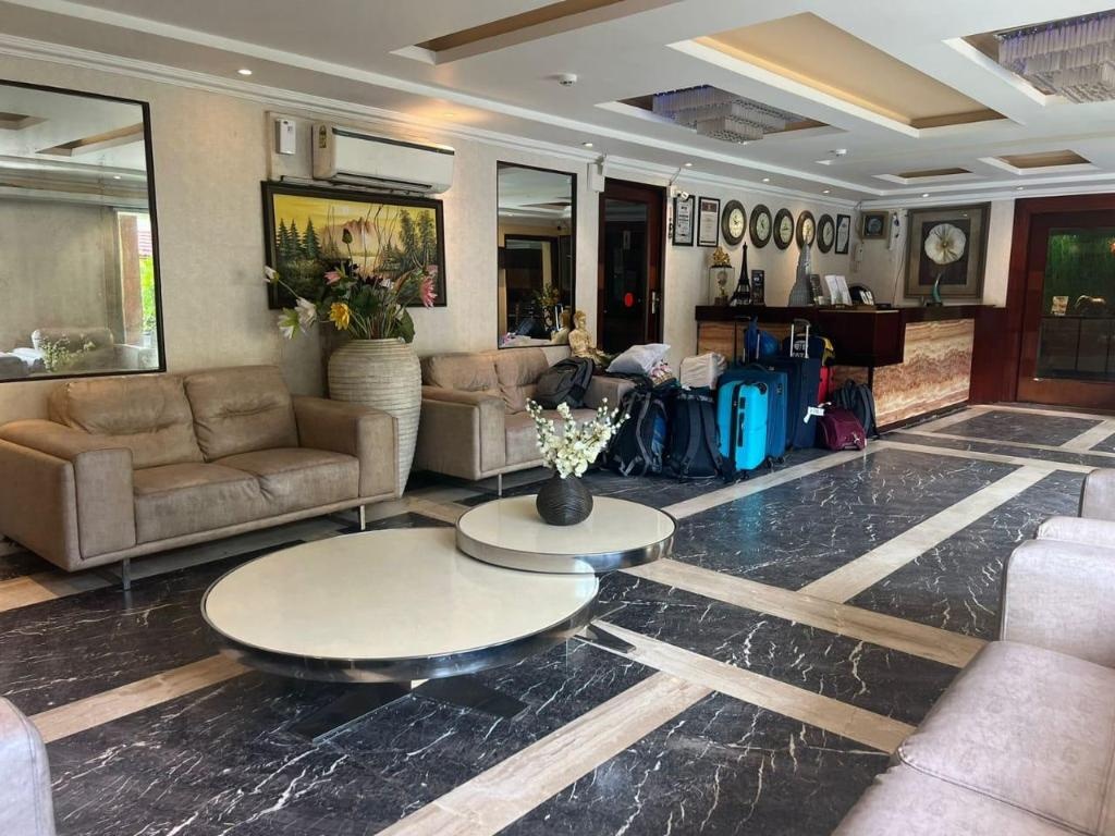 Resort De Alturas  Property Views  Lobby 14