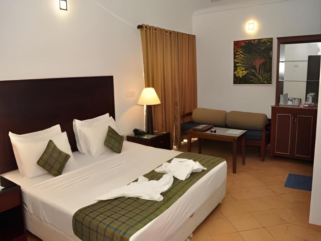 Colonia Santa Maria Hotel  Rooms  Superior Room Bedroom 2
