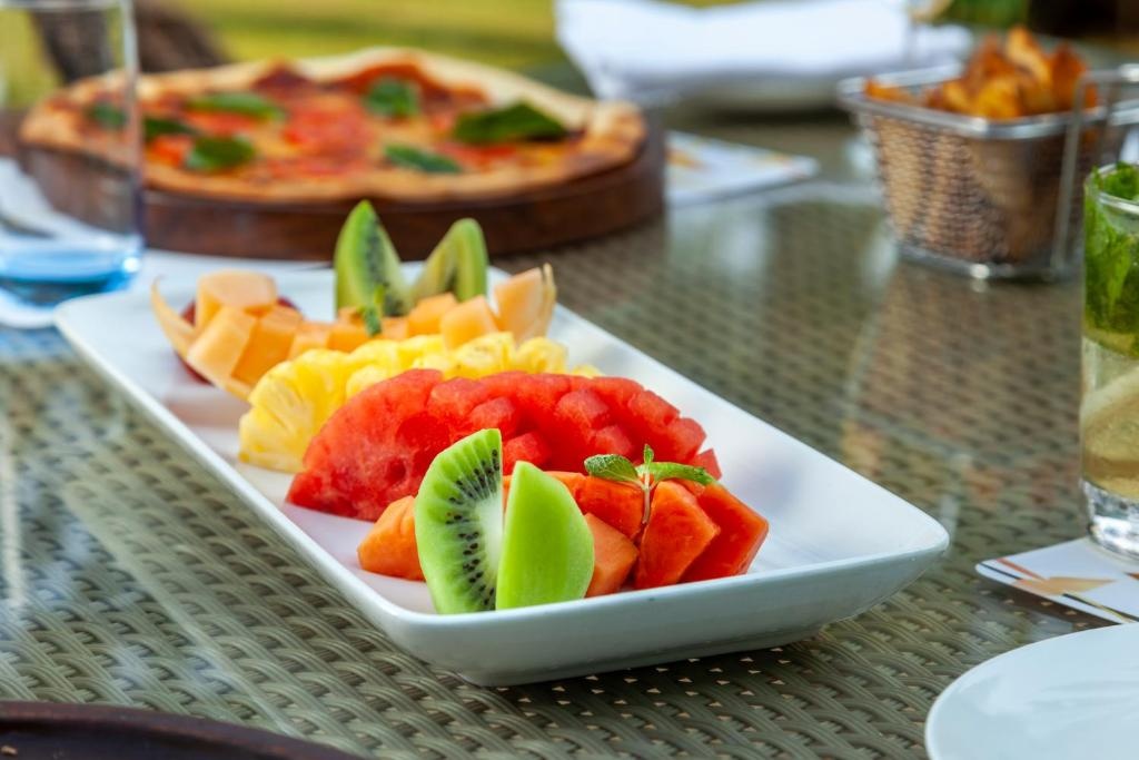 Caravela Beach Resort  Dining  Food And Beverages 7