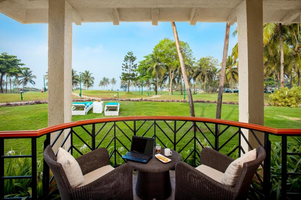 Caravela Beach Resort  Property Views  View 13