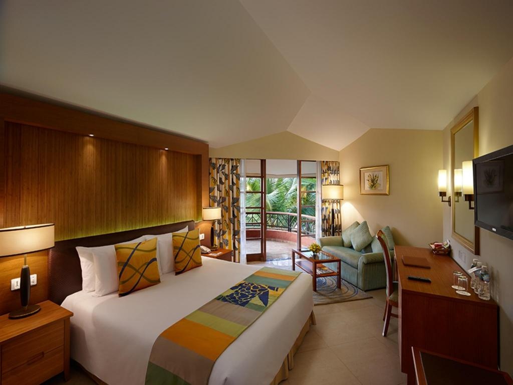 Caravela Beach Resort  Rooms  Garden View Triple Room 5