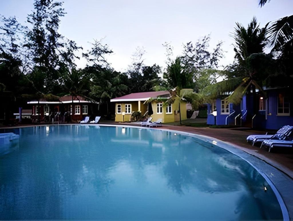 Varca Palms Beach Resort  Facilities  Swimming Pool 6