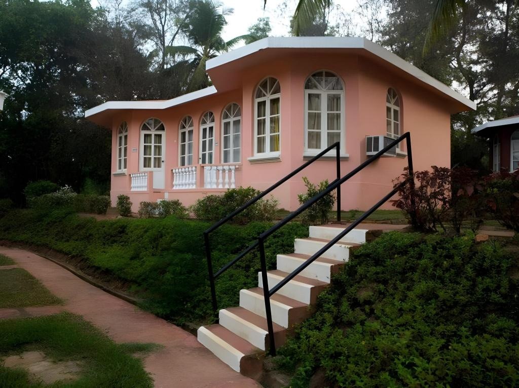 Varca Palms Beach Resort  Property Views  Exterior View 12