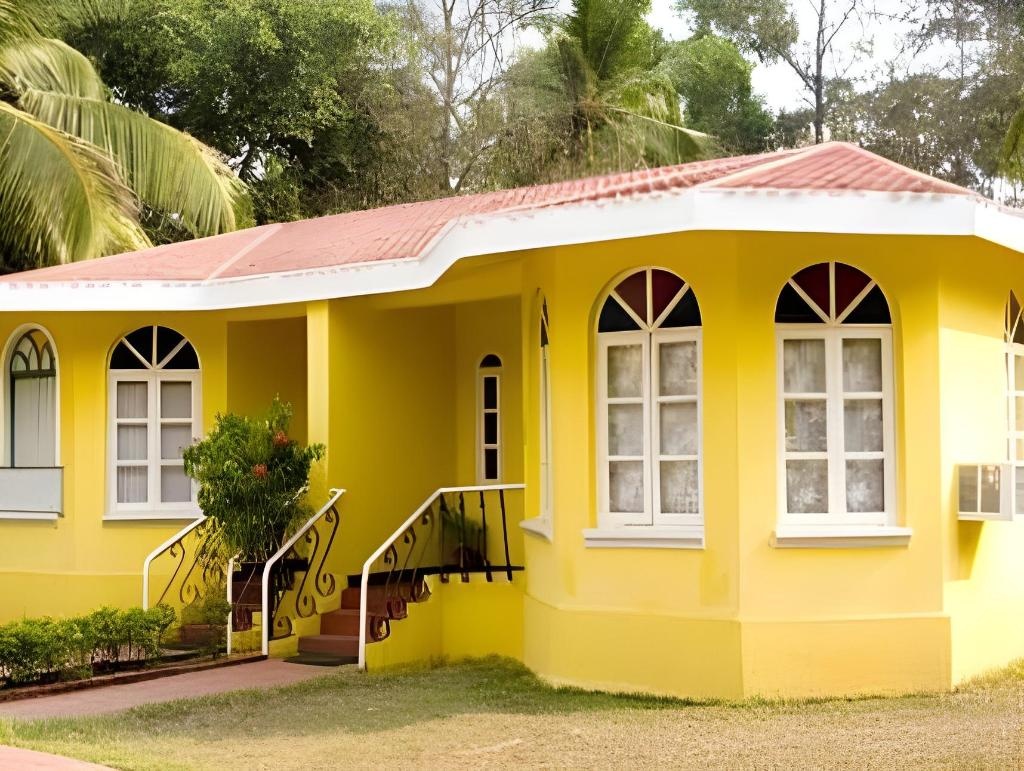 Varca Palms Beach Resort  Property Views  Exterior View 9