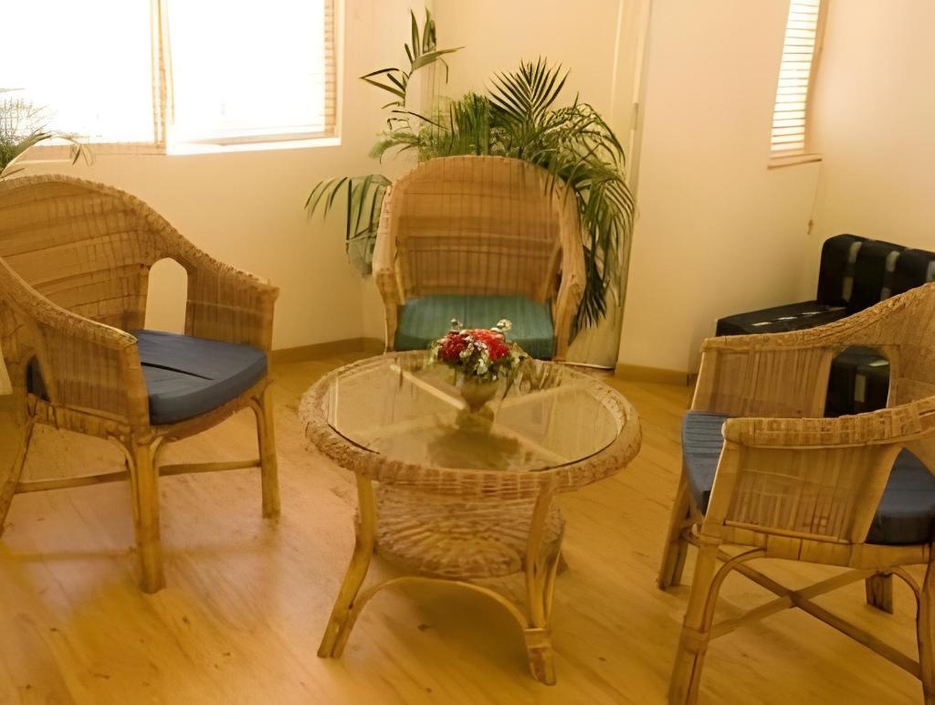 Varca Palms Beach Resort  Property Views  Interior View 15