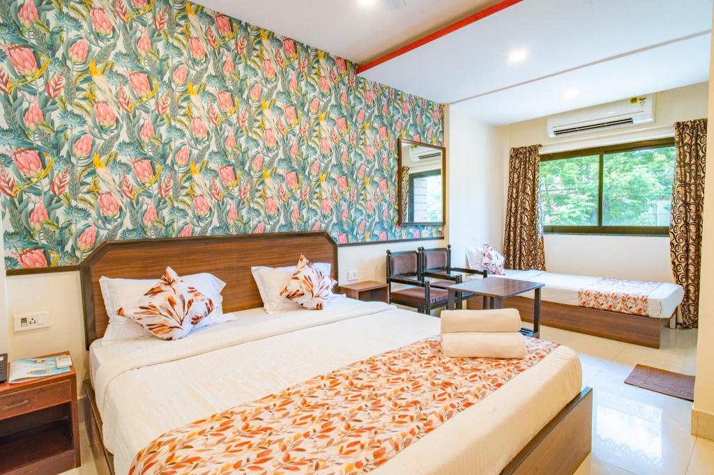 Hotel Campal  Rooms  Triple Deluxe Bed 2