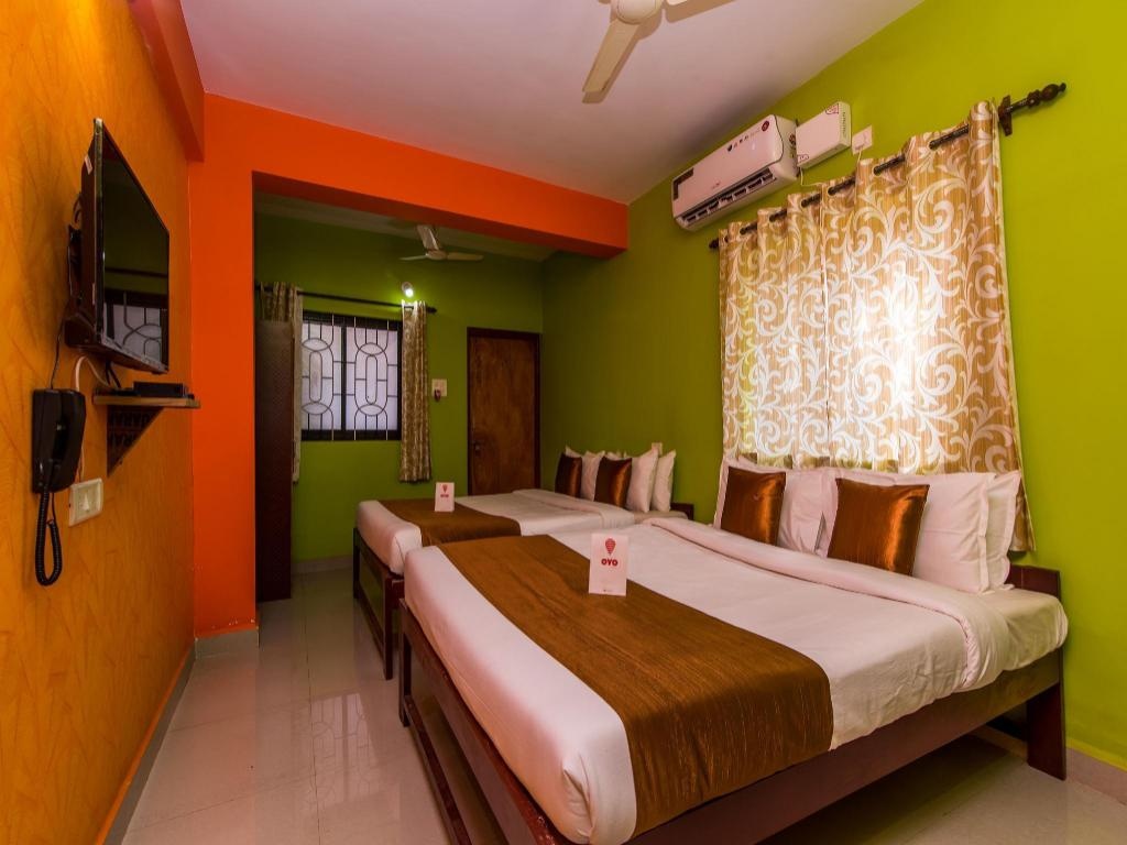 OYO 10793 Near Baga Beach  Facilities  Bedroom 4