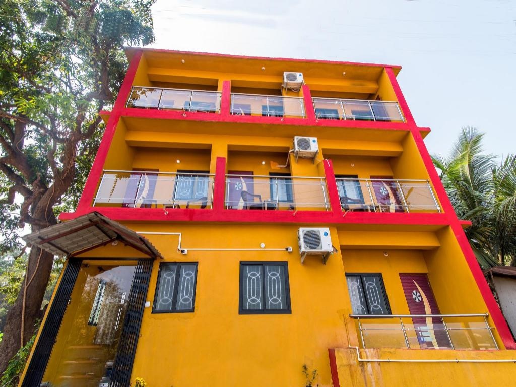 OYO 10793 Near Baga Beach  Property Views  Exterior View 7