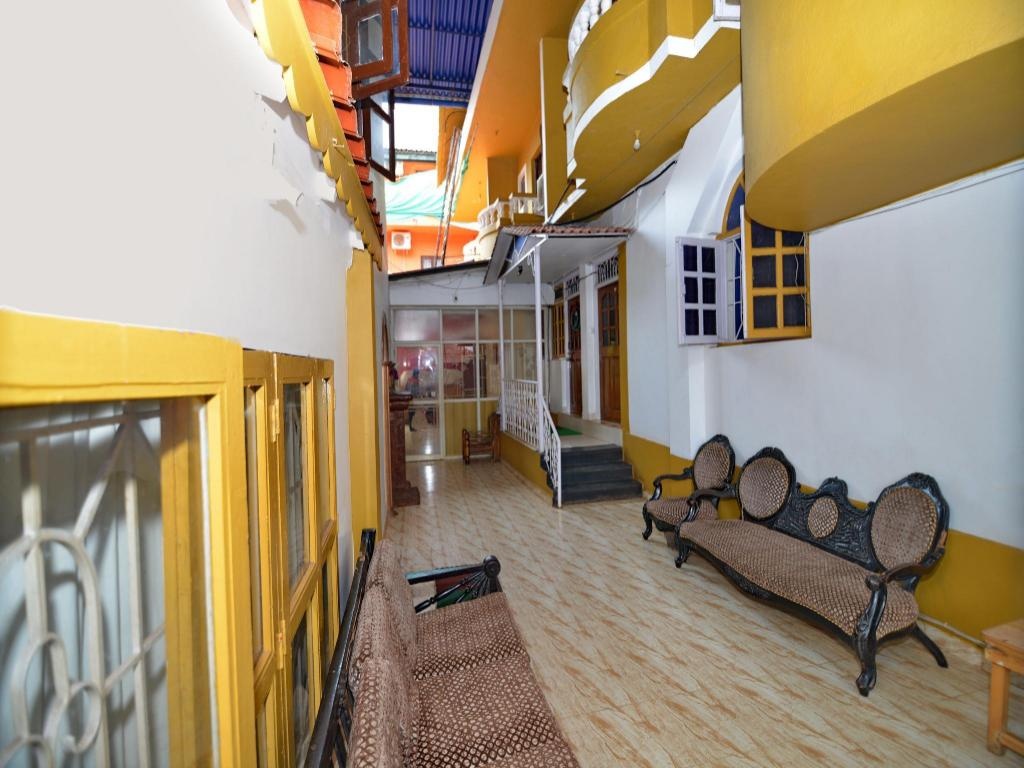 OYO 3275 Angelina Guesthouse  Property Views  Lobby 1