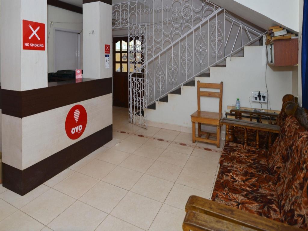 OYO 3275 Angelina Guesthouse  Property Views  Reception 5