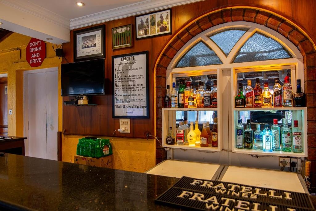 Santana Beach Resort  Facilities  Barlounge 15